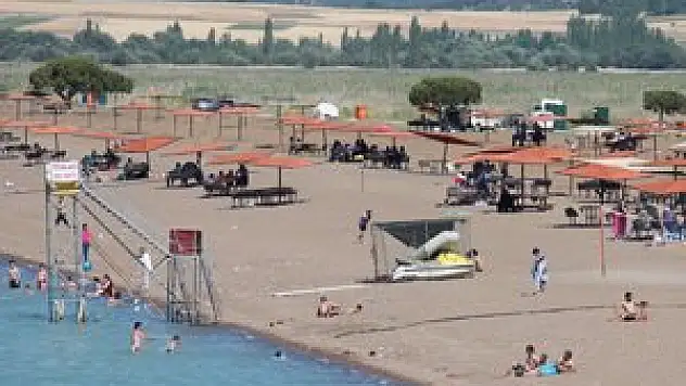 'Doğal klima' ortamında plaj keyfi