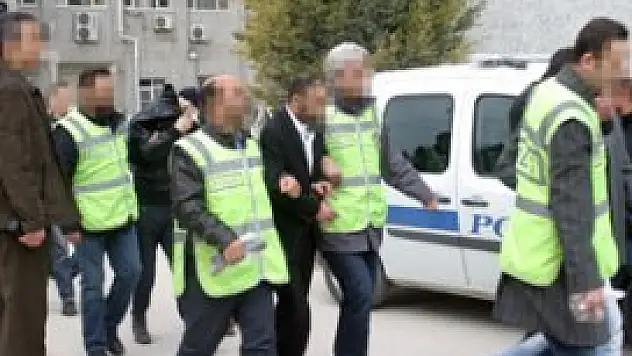 Kasa görünce dayanamıyor