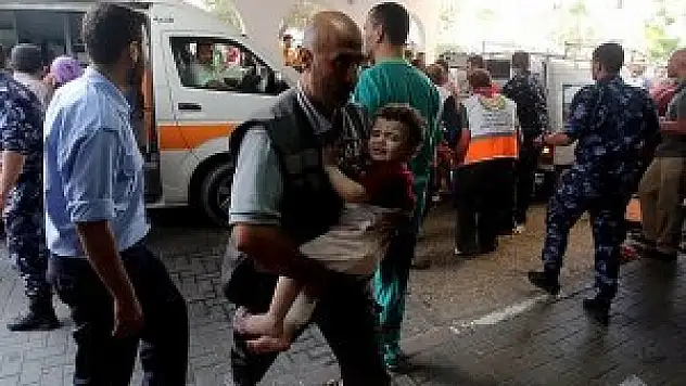 İsrail ambulansları ve ilk yardım birimlerini vurdu