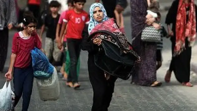 İsrail'in katliamından kaçıyorlar