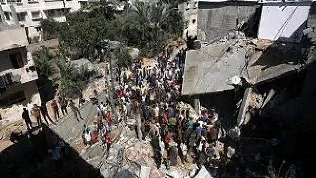 Enkazdan 6'sı çocuk 9 ceset çıkarıldı