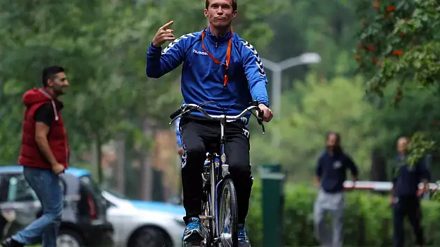 Kartal'ın Hollanda kampı başladı