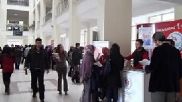 Konya Gençlik Merkezi Üniversitelerde tanıtımda
