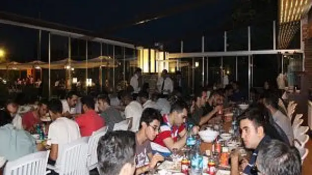 İletişimciler iftarda buluştu