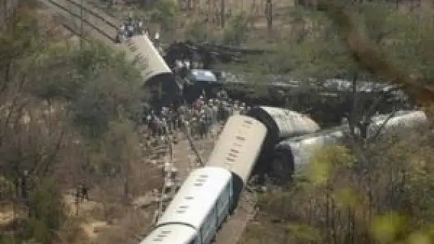 Tren kazası: 19 ölü