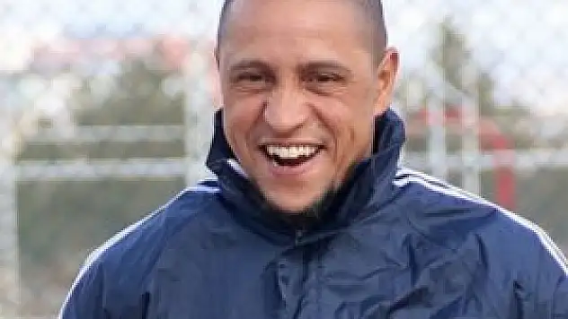 Roberto Carlos artık resmen teknik direktör!