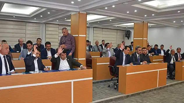 Karapınar'da belediye meclisi ilk toplantısını yaptı