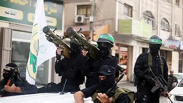 İzzeddin el-Kassam Tugayı İsrail'e 'R160' tipi füze fırlattı