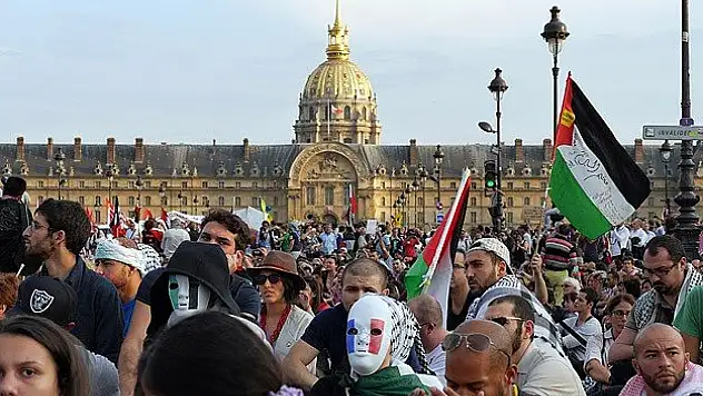 Danıştay da Paris'te protestoya izin vermedi