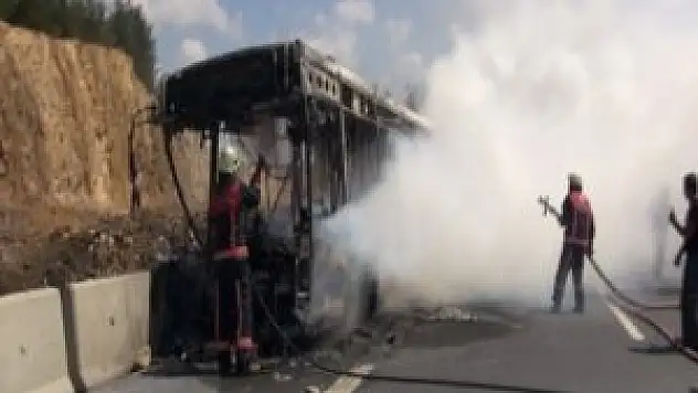 Halk otobüsündeki yangında 3 kişi öldü