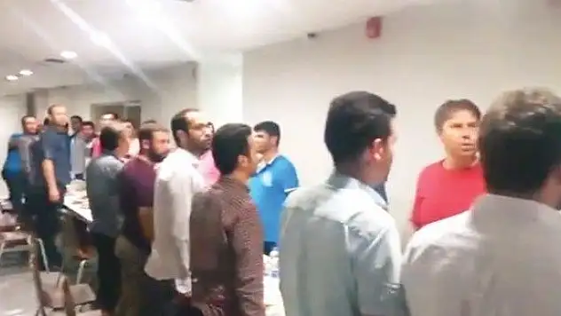 Hem şikayet ediyor hem şov yapıyorlar