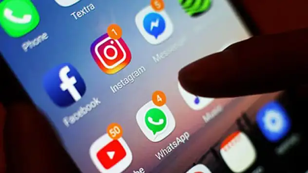 WhatsApp ve Instagram çöktü! Tüm dünyada...