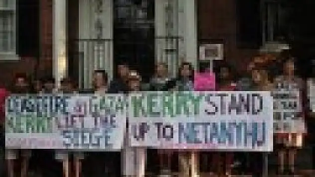 Codepink: 'Netanyahu'ya karşı dik dur'