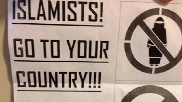 Müslüman evlerine 'nefret' broşürü