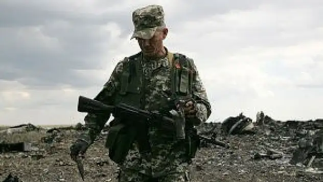 Ukrayna ordusuna ait uçak düşürüldü