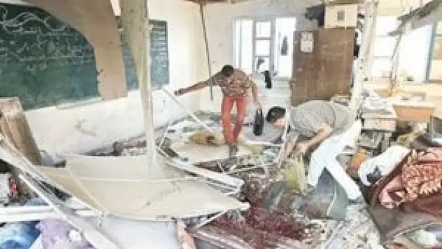 Sınıflara top atışı