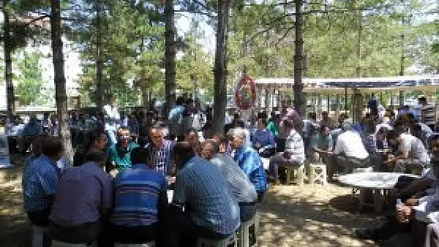 Kadınhanı İmam Hatip Lisesi'nde mezunlar buluşması