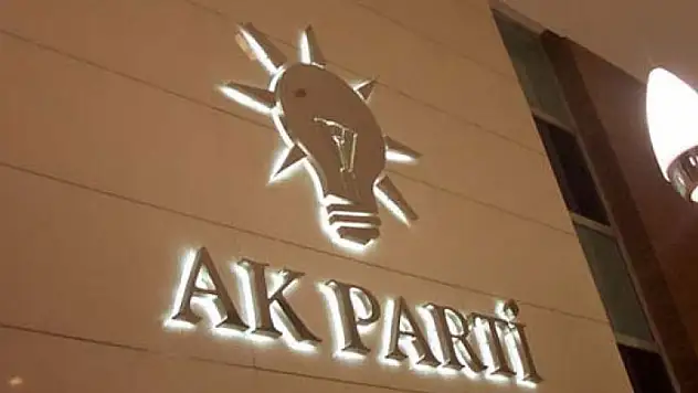 AK Parti'de flaş istifa! Resmen duyurdu