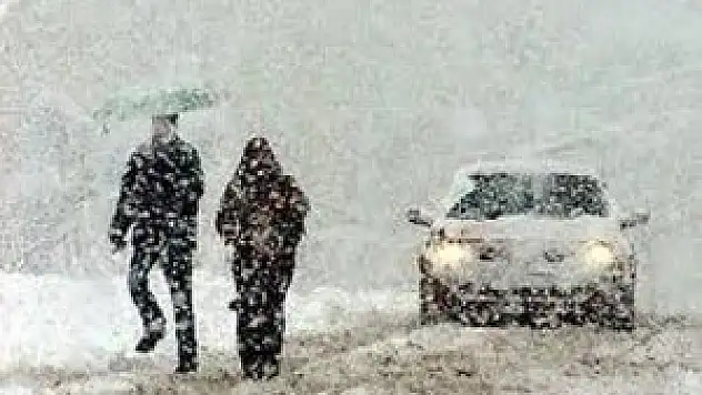 Karaman'da ulaşıma kar engeli