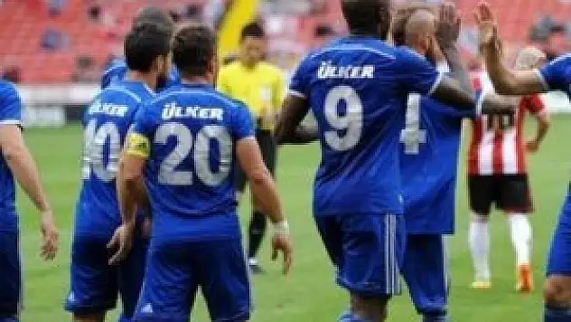 Fenerbahçe mezarlıkta maç yapmış!