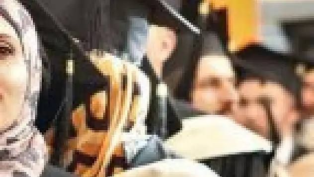 Filistinli gençlere ücretsiz eğitim