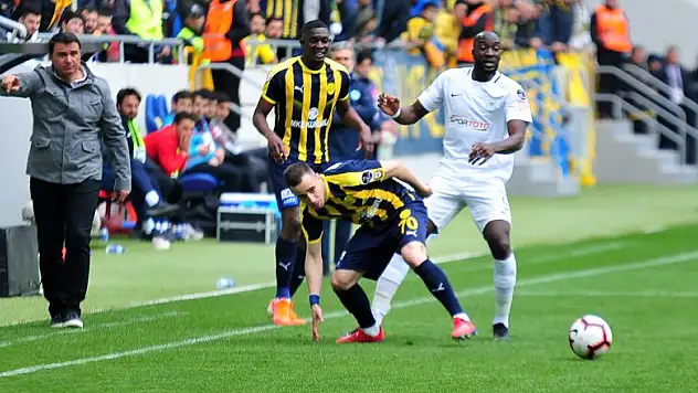 Konyaspor'da Yatabare güven vermedi!