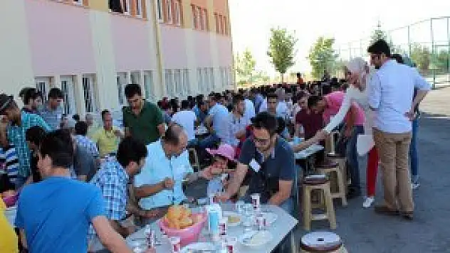 Beyşehir Ali Akkanat Anadolu Lisesi mezunları pilav gününde buluştu