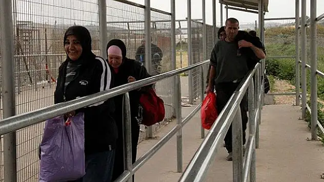 Filistinli işçilere ayrı otobüs uygulaması