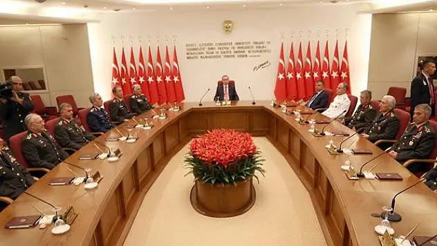 Paralel komutanlar tasfiye ediliyor