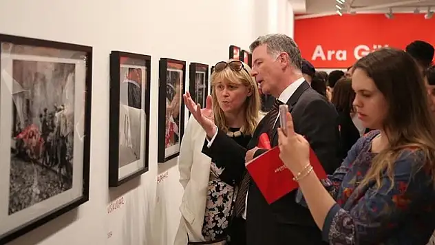 Londra'da Ara Güler sergisi