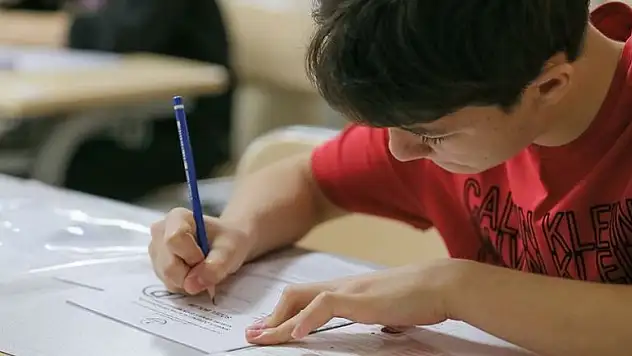 LGS için yeni örnek soru kitapçığı yayımlandı