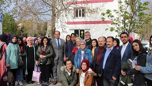 Seydişehir Belediyesi, öğrencileri Çanakkale'ye gönderiyor