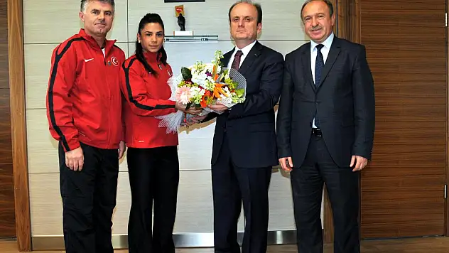 Nevin Yanıt Mehmet Baykan'ı ziyeret etti