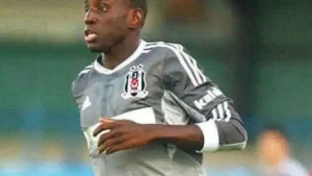 Kartal tura kanat açıyor