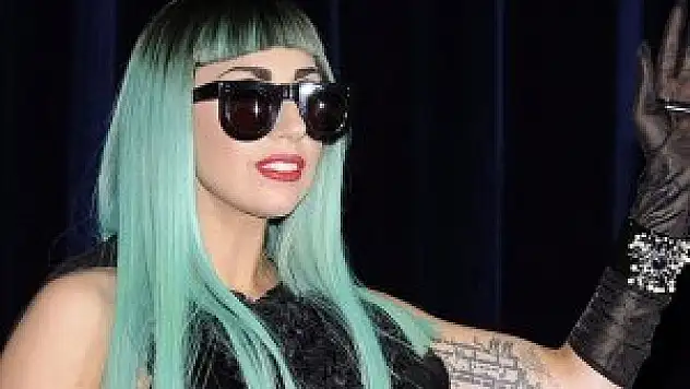 Lady Gaga 144 kişilik ekibiyle geliyor