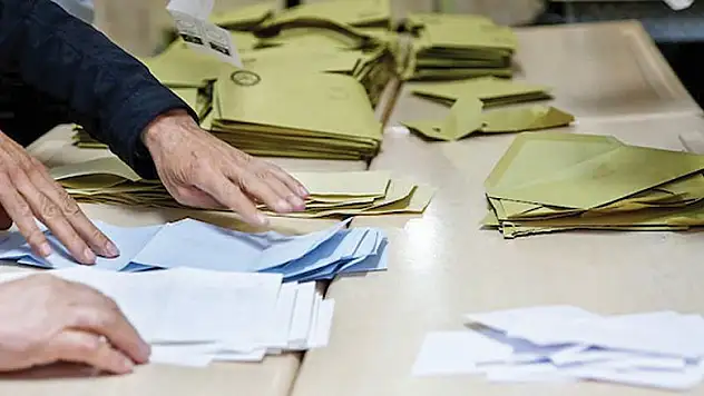 İstanbul'da sandık başkanı da kısıtlı çıktı