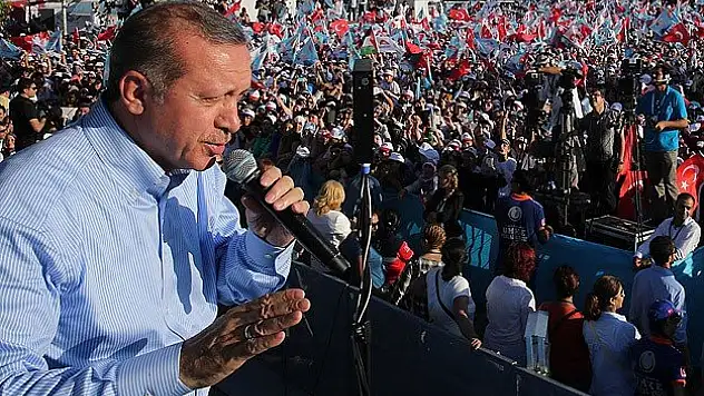 Ekmel o dersi gitsinde...