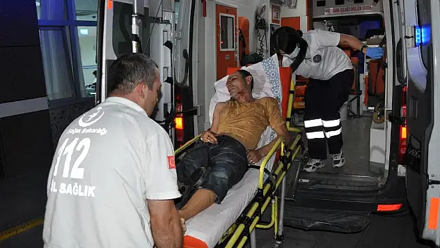 Bıçaklı kavga, iki grup birbirine girdi!