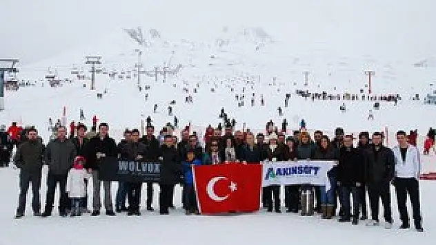 Akınsoft çalışanları Erciyes'i gezdi