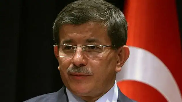 Davutoğlu: Bunu söyleyen haindir