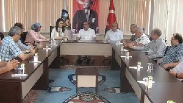 Türkmenoğlu'ndan KONESOB'a ziyaret