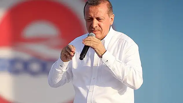 İstiklal Marşı'nı bilmiyorsan babanın suçu ne?