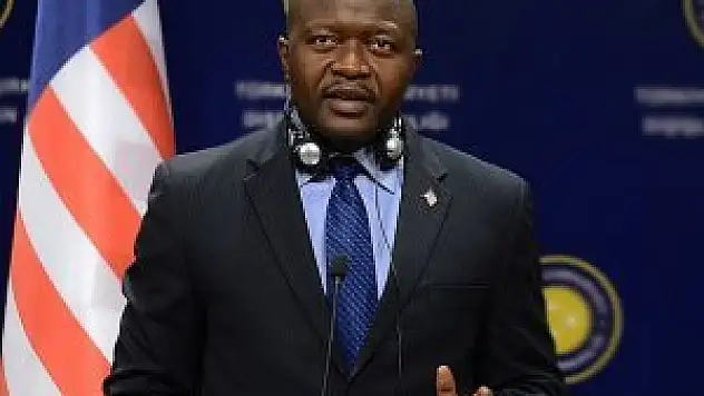 Ebola Liberya'da sağlık sistemini çökertti