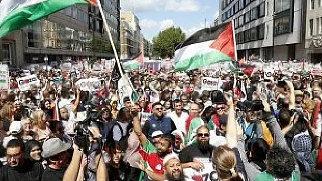 Gazze saldırılarına dünyadan tepkiler dinmiyor