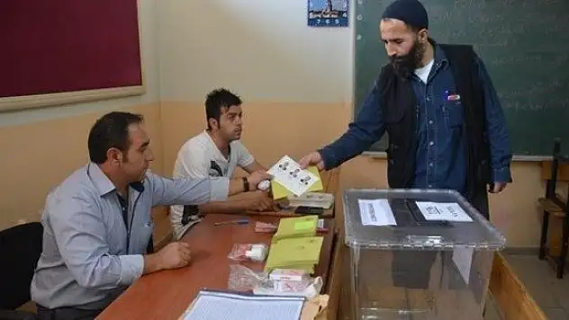 Seçimler tüm yurtta sona erdi