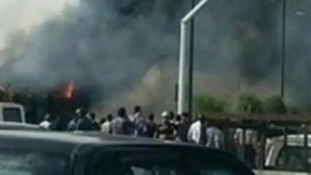 Uçak düştü: En az 40 ölü