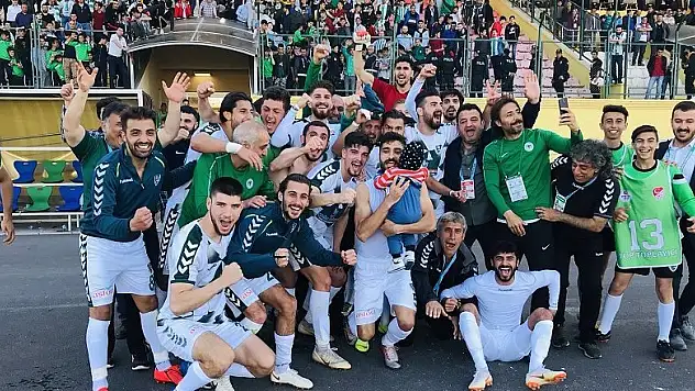 Anadolu Selçukspor ligde kaldı