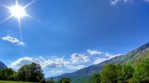 Güneş girmeyen eve, ne girer?