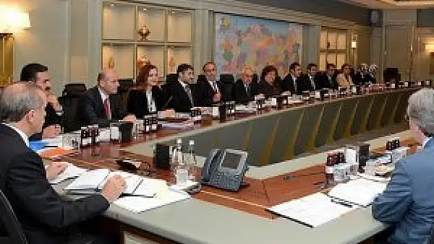 AK Parti MKYK 'yol haritası' için toplandı