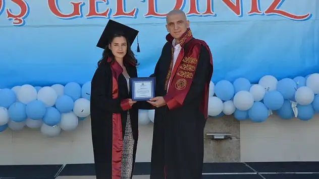 Beyşehir Ali Akkanat Turizm Fakültesi'nde mezuniyet proğramı düzenlendi